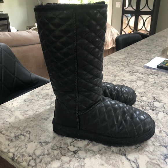 UGG | Shoes | Classic Tall Diamond 
